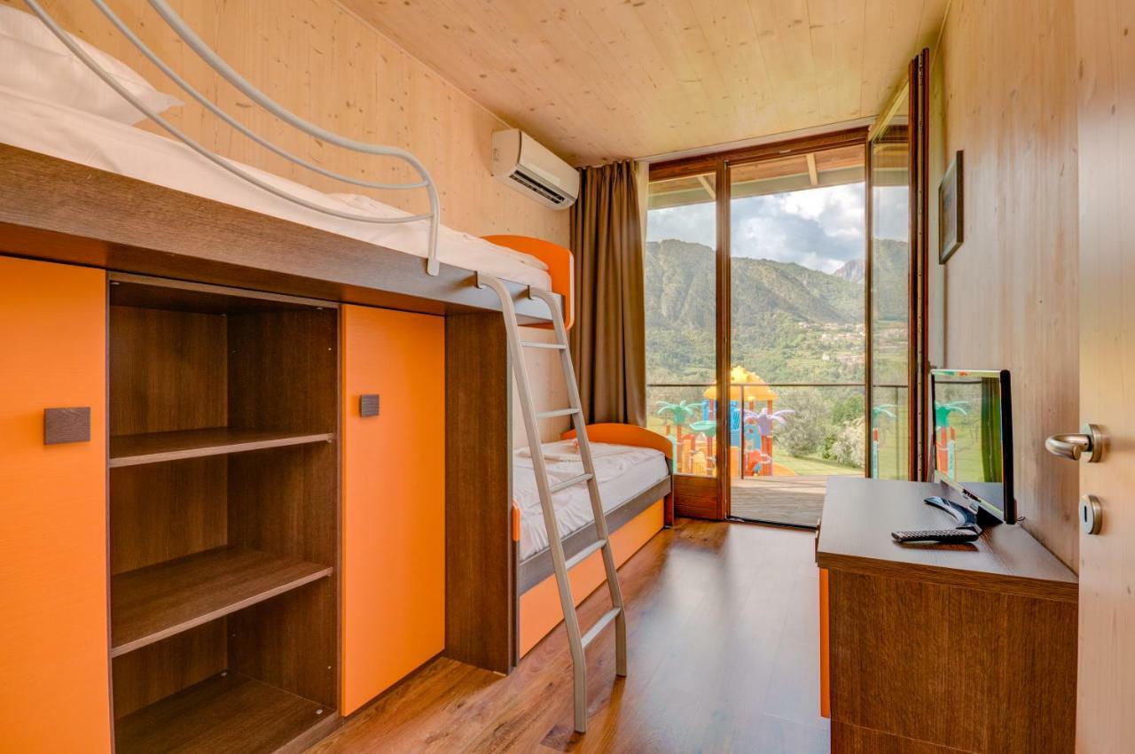 Georesort Tremosine Bagian luar foto